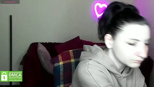 Muse kitty jenia online show from 12, 11, 2025