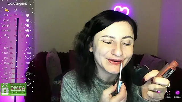 Muse kitty jenia online show from 5, 12, 2025