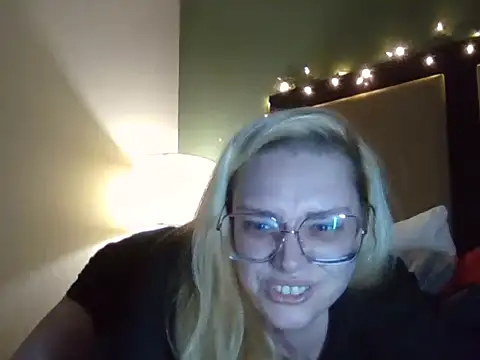 Lalalynn online show from 12, 4, 2026