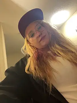 Lalalynn online show from 6, 4, 2026