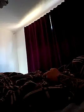 PAULMAXLEO online show from 4, 3, 2026