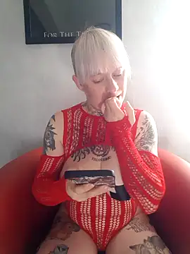 poussichienne online show from 17, 9, 2025