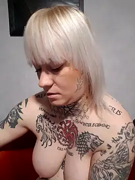 poussichienne online show from 4, 12, 2025