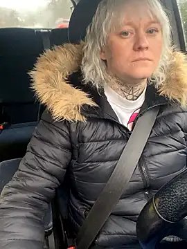 poussichienne online show from 12, 1, 2026