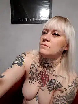 poussichienne online show from 30, 11, 2025