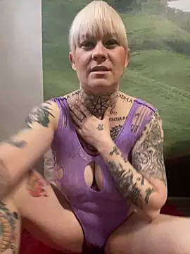 poussichienne online show from 6, 2, 2025