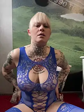 poussichienne online show from 4, 2, 2025