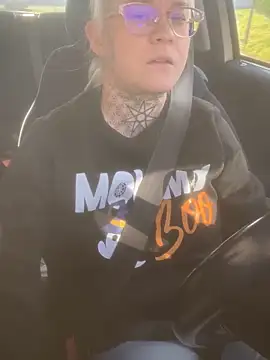 poussichienne online show from 27, 11, 2025