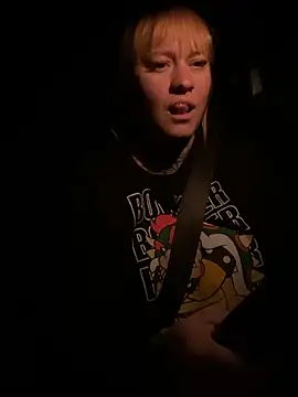 poussichienne online show from 21, 4, 2026