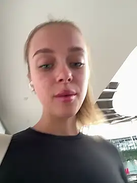 Snapshot of enjoy_my_beauty chatting on 7, 3, 2025 enjoy my beauty online show from 7, 3, 2025