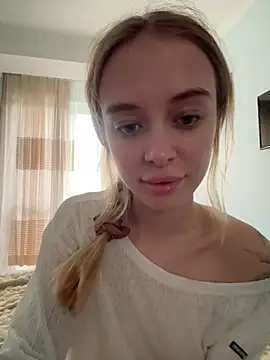 Snapshot of enjoy_my_beauty chatting on 6, 5, 2026 enjoy my beauty online show from 6, 5, 2026