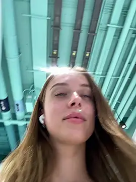 Snapshot of enjoy_my_beauty chatting on 1, 3, 2025 enjoy my beauty online show from 1, 3, 2025