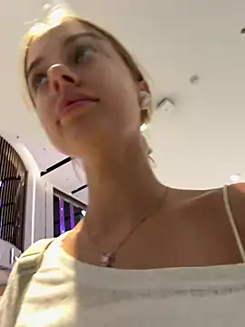 Snapshot of enjoy_my_beauty chatting on 13, 12, 2024 enjoy my beauty online show from 13, 12, 2024