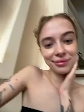 Snapshot of enjoy_my_beauty chatting on 13, 5, 2026 enjoy my beauty online show from 13, 5, 2026