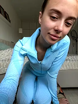 Snapshot of enjoy_my_beauty chatting on 27, 9, 2025 enjoy my beauty online show from 27, 9, 2025