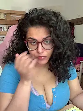 Curvydesifromgermany online show from 4, 5, 2026