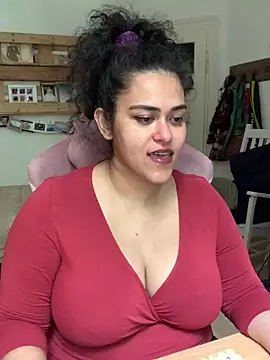 Curvydesifromgermany online show from 10, 6, 2026