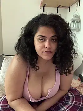 Curvydesifromgermany online show from 8, 6, 2026