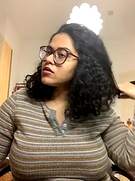 Curvydesifromgermany online show from 5, 12, 2025