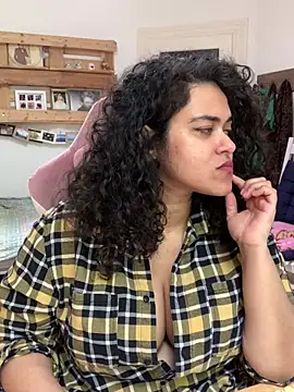 Curvydesifromgermany online show from 12, 5, 2026