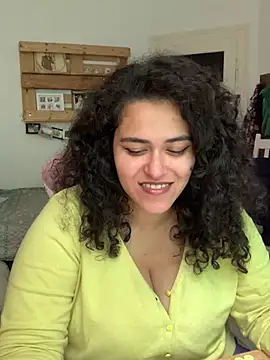 Snapshot of Curvydesifromgermany chatting on 6, 7, 2026 Curvydesifromgermany online show from 6, 7, 2026