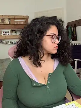 Curvydesifromgermany online show from 15, 6, 2026