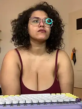 Curvydesifromgermany online show from 29, 1, 2025