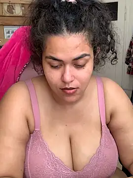 Snapshot of Curvydesifromgermany chatting on 26, 6, 2026 Curvydesifromgermany online show from 26, 6, 2026