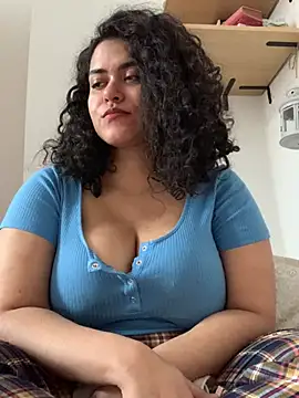 Curvydesifromgermany online show from 9, 1, 2026