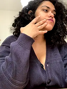 Curvydesifromgermany online show from 8, 10, 2025