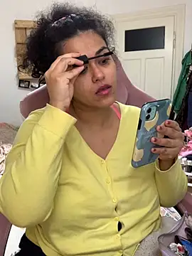 Curvydesifromgermany online show from 4, 11, 2025