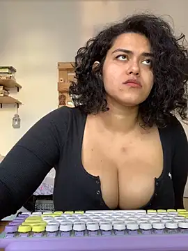 Curvydesifromgermany online show from 5, 3, 2025