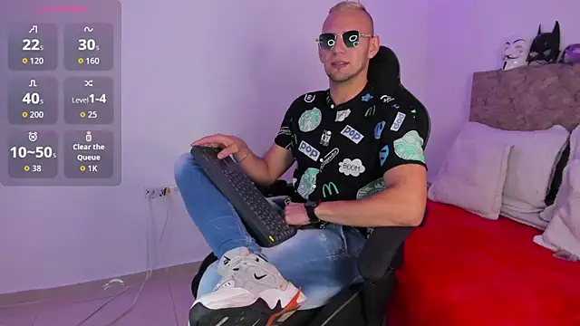 Snapshot of Damon_Bakert chatting on 28, 10, 2025 Damon Bakert online show from 28, 10, 2025