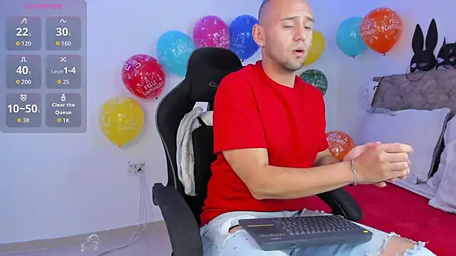 Snapshot of Damon_Bakert chatting on 14, 11, 2025 Damon Bakert online show from 14, 11, 2025