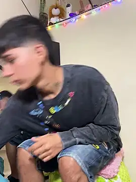 Snapshot of Lukas_strong chatting on 27, 11, 2025 Lukas strong online show from 27, 11, 2025