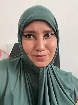 Snapshot of hannahayat chatting on 21, 12, 2025 hannahayat online show from 21, 12, 2025