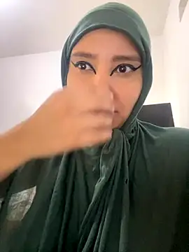 Snapshot of hannahayat chatting on 12, 11, 2025 hannahayat online show from 12, 11, 2025