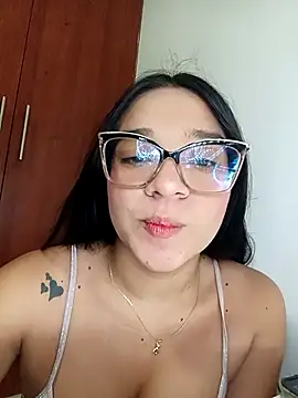 -VICKKY online show from 8, 11, 2025