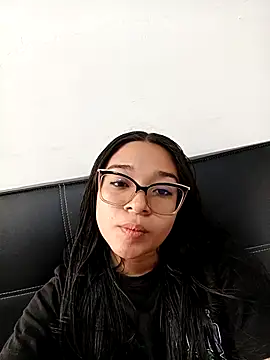 -VICKKY online show from 1, 11, 2025