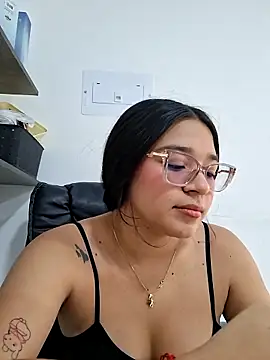 -VICKKY online show from 18, 2, 2026