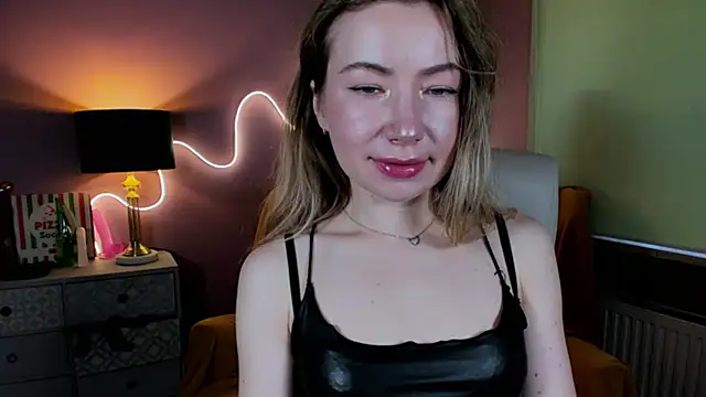 Mia Tasty online show from 8, 11, 2025