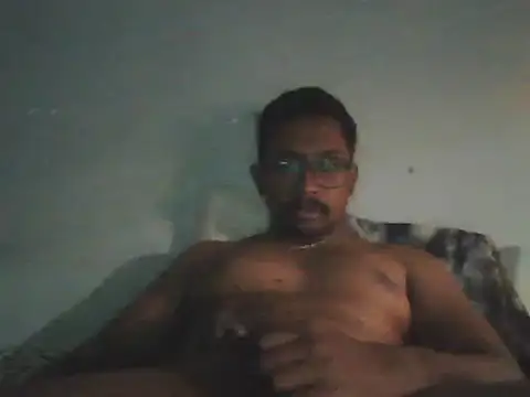 Snapshot of chennaibull101 chatting on 2, 10, 2025 chennaibull101 online show from 2, 10, 2025