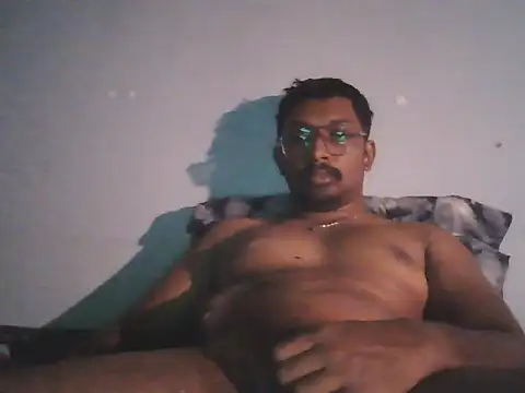 Snapshot of chennaibull101 chatting on 6, 10, 2025 chennaibull101 online show from 6, 10, 2025