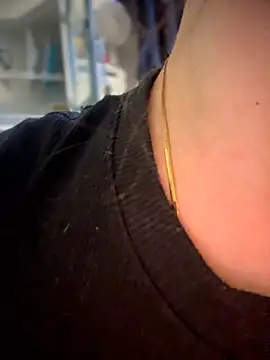 Emiily lee online show from 21, 4, 2026