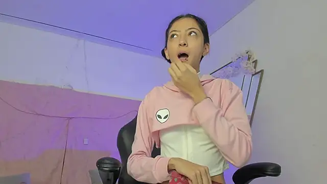 BonnieCute  online show from 20, 2, 2025