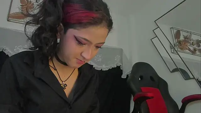 BonnieCute  online show from 4, 11, 2025