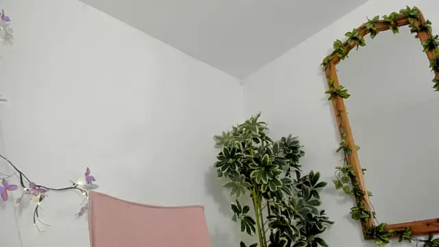 BonnieCute  online show from 14, 10, 2025