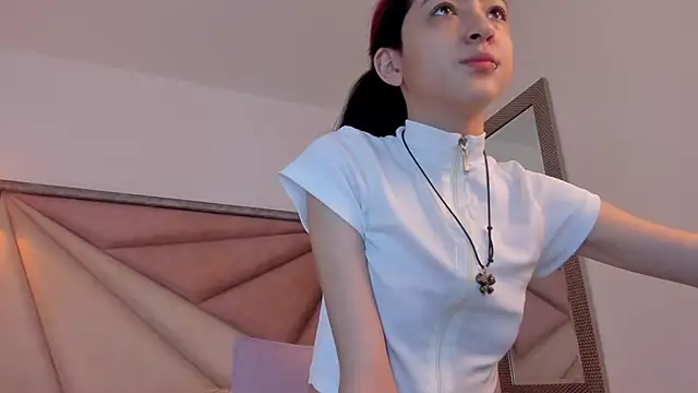 BonnieCute  online show from 17, 11, 2025