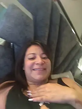 Alona Evans online show from 4, 4, 2026