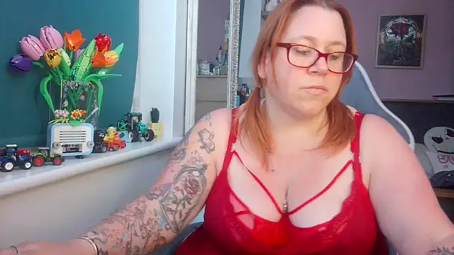NikiDeeOfficial online show from 20, 7, 2026